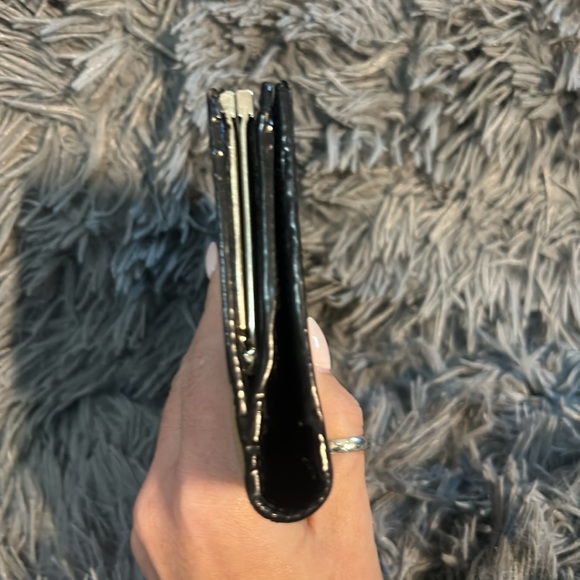 RARE Burberry Kiss Lock Wallet - Picture 3 of 7